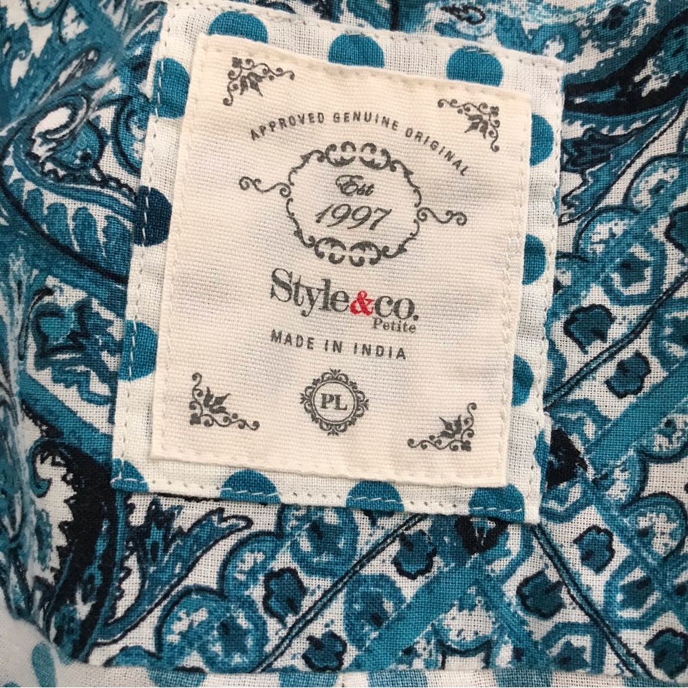 Style & Co Button Down Top - Picture 4 of 8